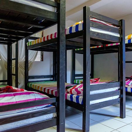 Ayo Homtel Hostel Lapu-Lapu City Bagian luar foto