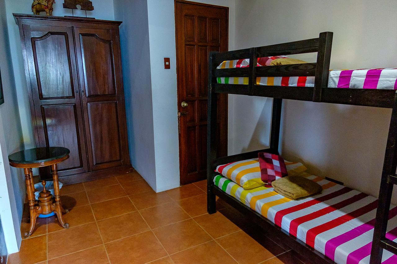 Ayo Homtel Hostel Lapu-Lapu City Bagian luar foto