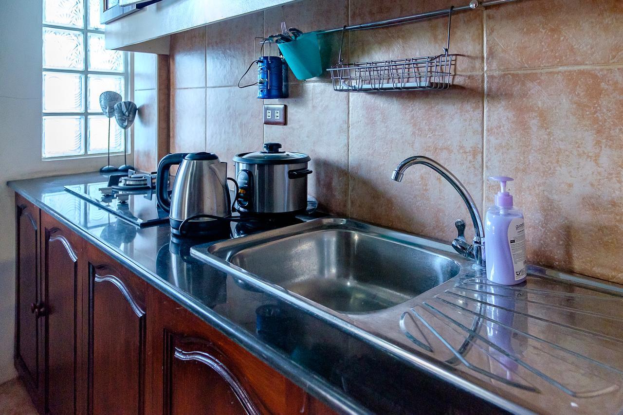 Ayo Homtel Hostel Lapu-Lapu City Bagian luar foto