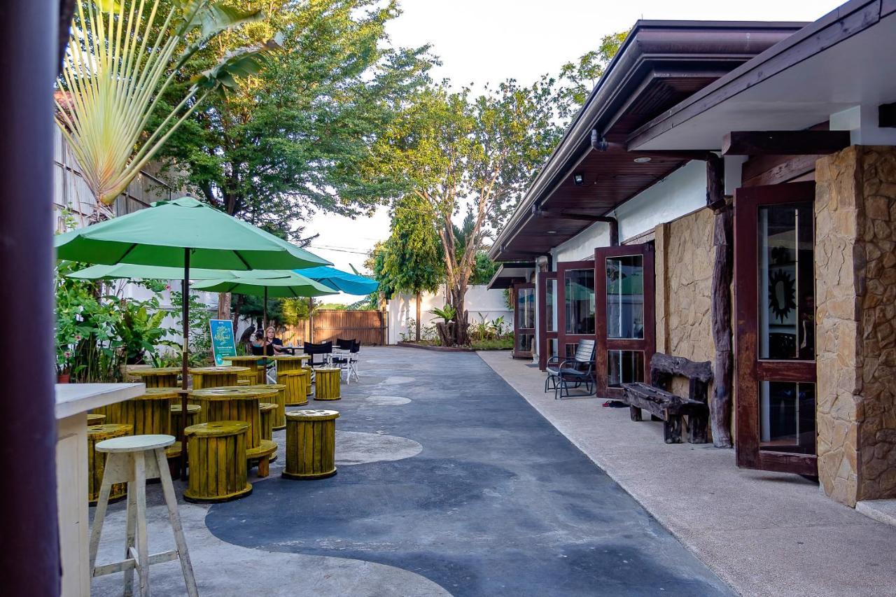 Ayo Homtel Hostel Lapu-Lapu City Bagian luar foto